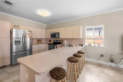 8883 NW 174th Terrace Hialeah FL 33018