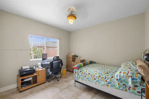 8883 NW 174th Terrace Hialeah FL 33018