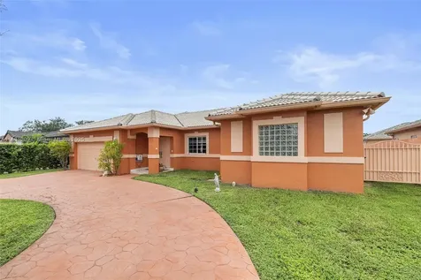 8883 NW 174th Terrace Hialeah FL 33018