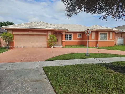 8883 NW 174th Terrace Hialeah FL 33018