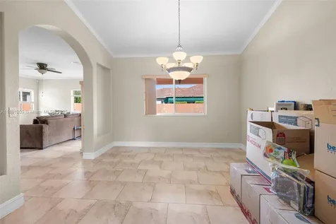 8883 NW 174th Terrace Hialeah FL 33018