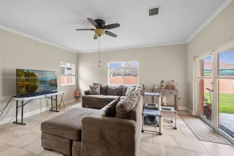 8883 NW 174th Terrace Hialeah FL 33018