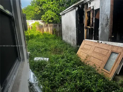 1132 NW 118th Street Miami FL 33168