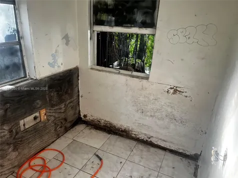 1132 NW 118th Street Miami FL 33168