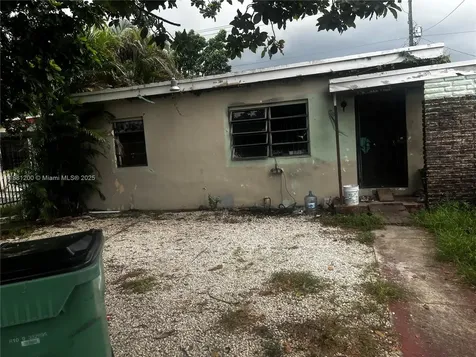 1132 NW 118th Street Miami FL 33168