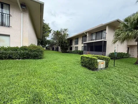 5915 Washington Street Hollywood FL 33023