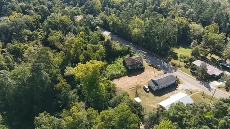 117 E M L King Jr Boulevard Other City - In The State Of Florida FL 32324