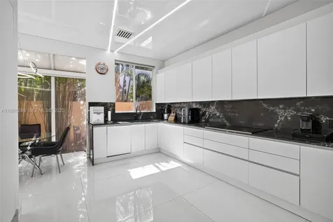 3710 NE 208th Terrace Aventura FL 33180