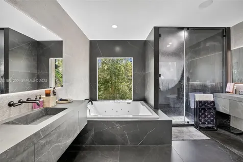 3710 NE 208th Terrace Aventura FL 33180