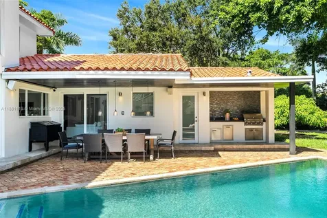 575 Bay Point Road Miami FL 33137