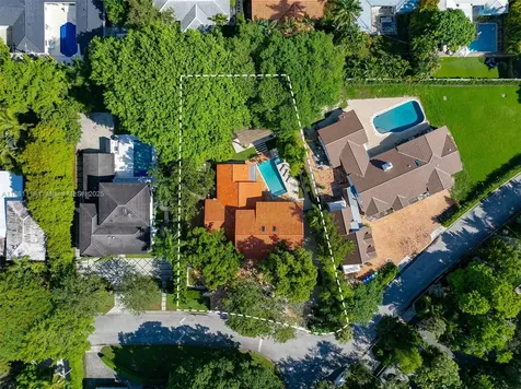 575 Bay Point Road Miami FL 33137