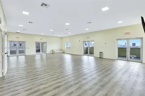 816 NW 11th Street Miami FL 33136