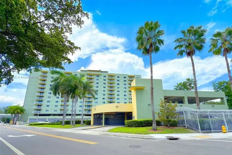 816 NW 11th Street Miami FL 33136