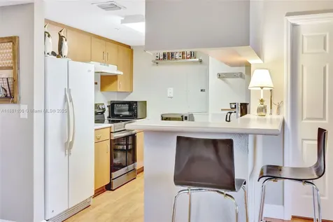 816 NW 11th Street Miami FL 33136