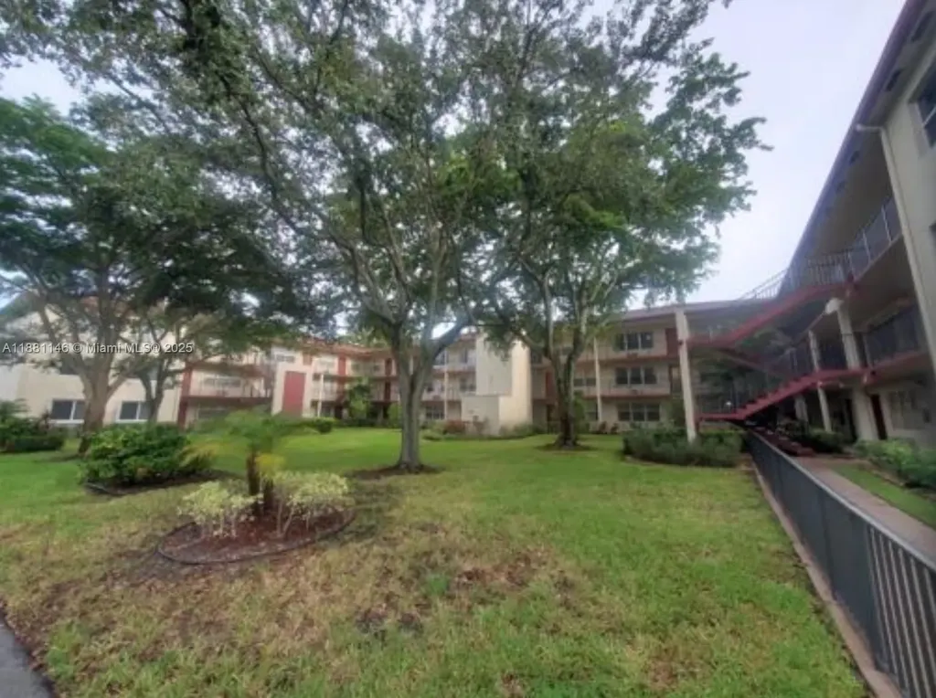 13300 SW 1st Pembroke Pines FL 33027