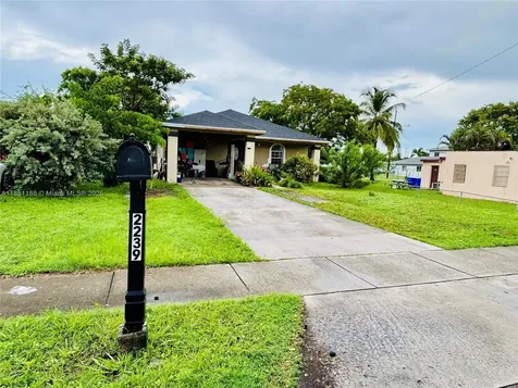 2239 Atlanta Street Hollywood FL 33020