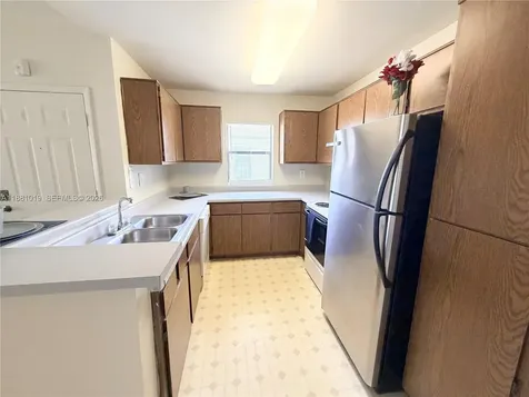 4007 NW 87th Avenue Sunrise FL 33351