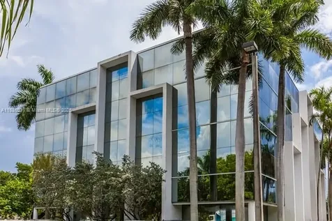 16855 NE 2 Avenue North Miami Beach FL 33162