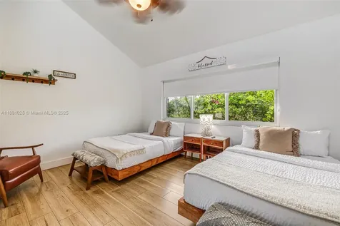 11461 SW 93rd Street Miami FL 33176