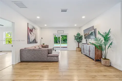 11461 SW 93rd Street Miami FL 33176