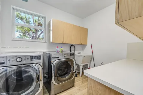 11461 SW 93rd Street Miami FL 33176