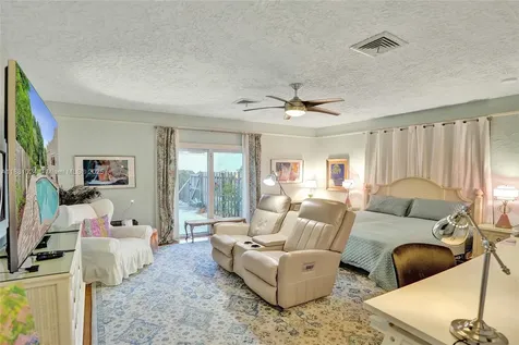 406 NE 5th Avenue Pompano Beach FL 33060