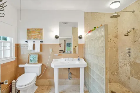 406 NE 5th Avenue Pompano Beach FL 33060