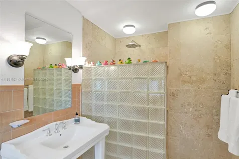 406 NE 5th Avenue Pompano Beach FL 33060