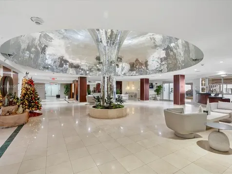 2655 Collins Avenue Miami Beach FL 33140