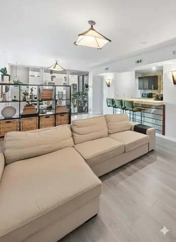 2655 Collins Avenue Miami Beach FL 33140