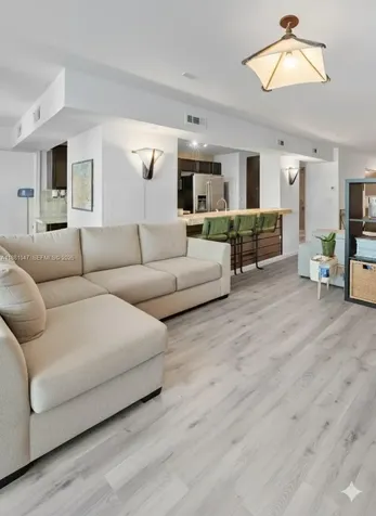 2655 Collins Avenue Miami Beach FL 33140