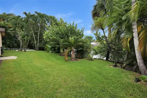 2161 NW 93rd Lane Sunrise FL 33322