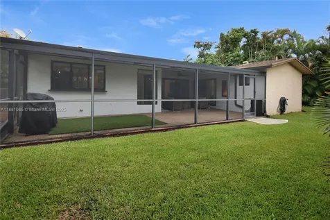 2161 NW 93rd Lane Sunrise FL 33322
