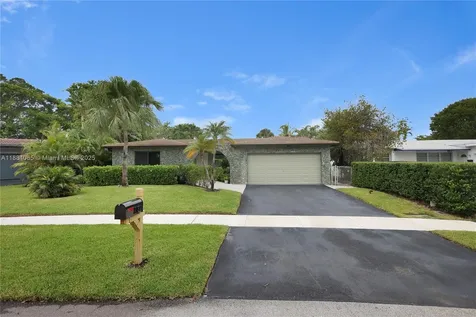 2161 NW 93rd Lane Sunrise FL 33322