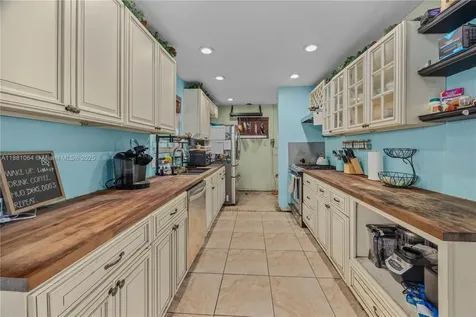 4450 SW 24th Street Fort Lauderdale FL 33317