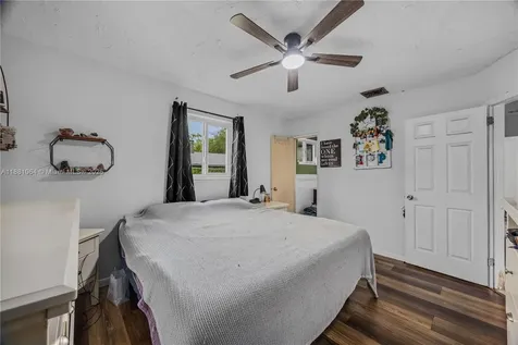 4450 SW 24th Street Fort Lauderdale FL 33317