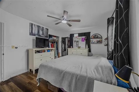 4450 SW 24th Street Fort Lauderdale FL 33317