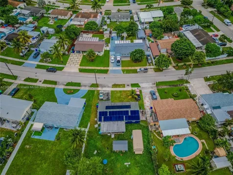 4450 SW 24th Street Fort Lauderdale FL 33317