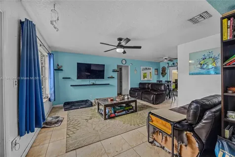 4450 SW 24th Street Fort Lauderdale FL 33317