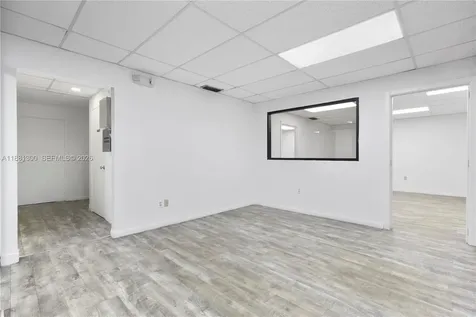 1740 NW 93 Avenue Doral FL 33172