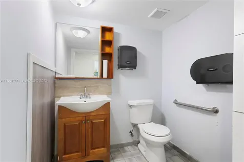 1740 NW 93 Avenue Doral FL 33172