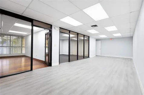 1740 NW 93 Avenue Doral FL 33172