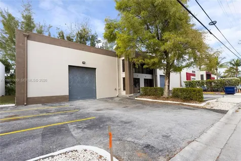1740 NW 93 Avenue Doral FL 33172