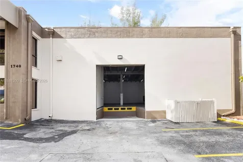 1740 NW 93 Avenue Doral FL 33172