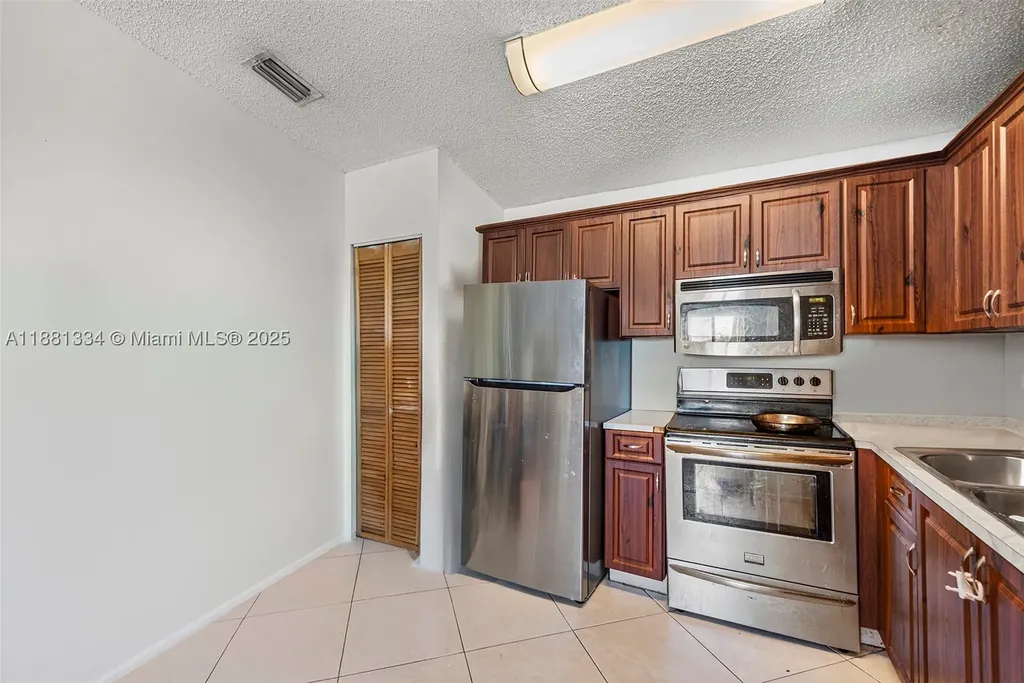 3630 N 56th Avenue Hollywood FL 33021