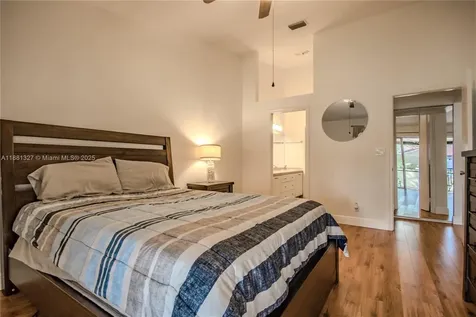 7652 S Pinewalk Drive S Margate FL 33063