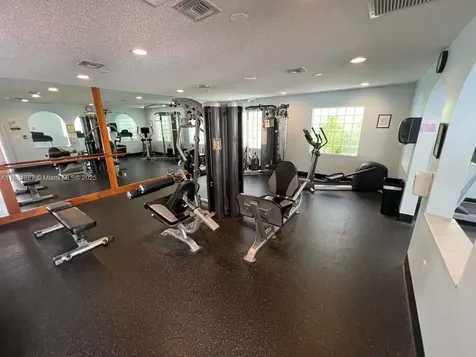 7652 S Pinewalk Drive S Margate FL 33063