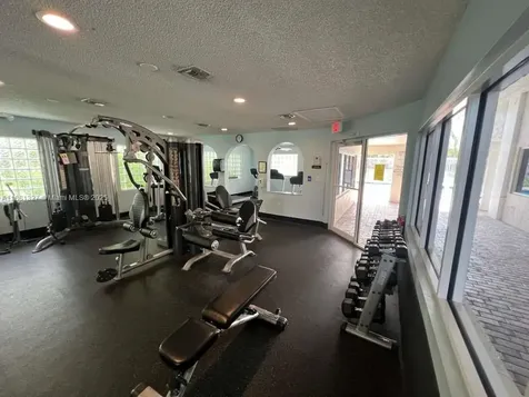 7652 S Pinewalk Drive S Margate FL 33063