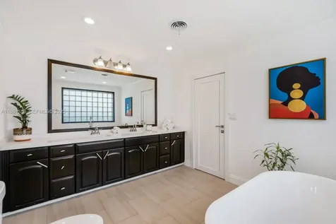 2830 NE 56th Court Fort Lauderdale FL 33308