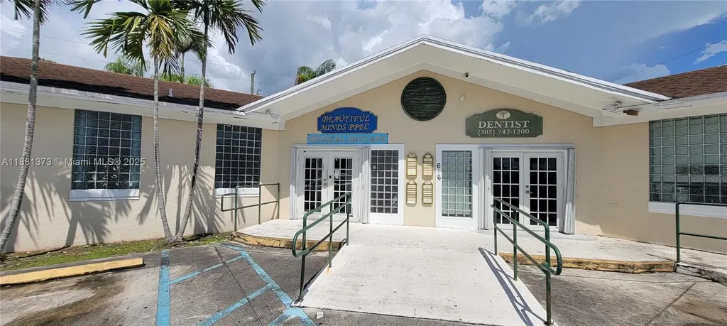 646 W Palm Drive Florida City FL 33034